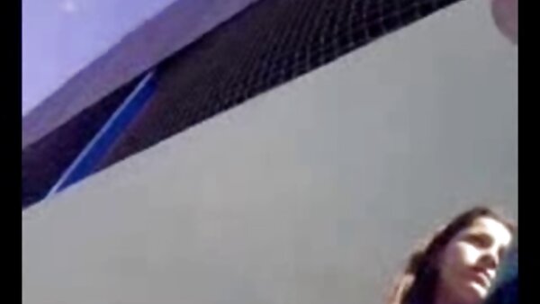 تتمتع زانية ايمو الموشومة بركوب القطب الثابت في فلم ديوث مترجم جوارب طويلة شبكية