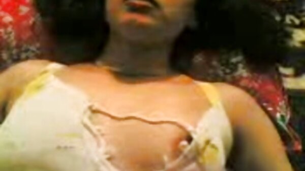 امرأة سمراء جولييت مقيدة ومعاقبة من فيلم سكس مدبلج قبل عشيقة شقراء قرنية